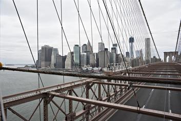 A unique photo of the Brooklyn Bridge the day before Sandy